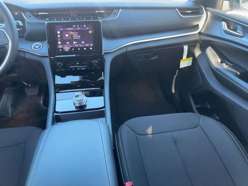 New 2026 Jeep Grand Cherokee L Laredo AWD/4WD image 27