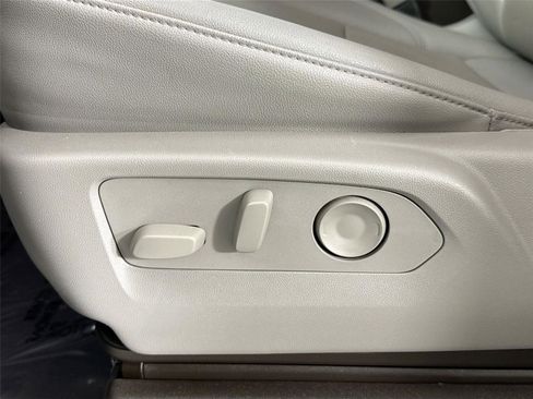 Used 2024 GMC Sierra 1500 SLT w/ SLT Premium Plus Package image 30