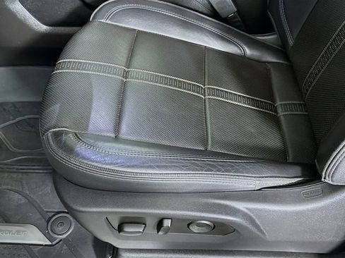 Used 2024 Chevrolet Silverado 1500 High Country w/ High Country Premium Package image 19