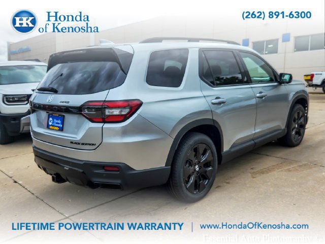 New 2026 Honda Pilot Black Edition image 5