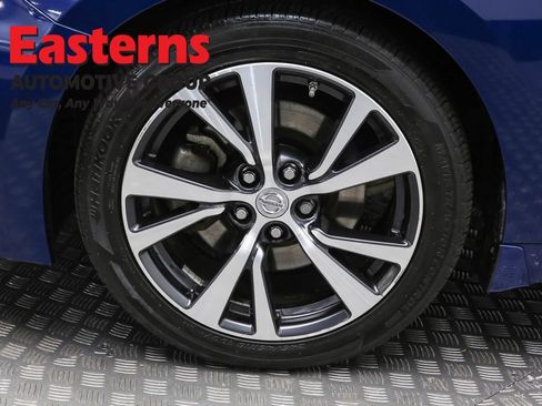 Used 2016 Nissan Maxima Platinum w/ Interior Lighting Package FWD image 36