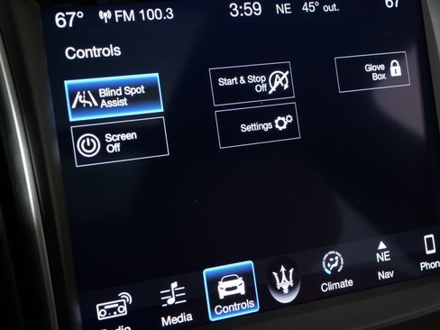 Used 2018 Maserati Levante image 50