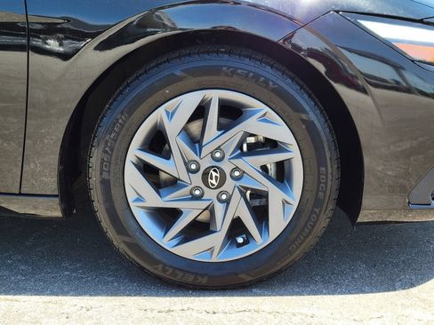 Used 2024 Hyundai Elantra SEL FWD image 10