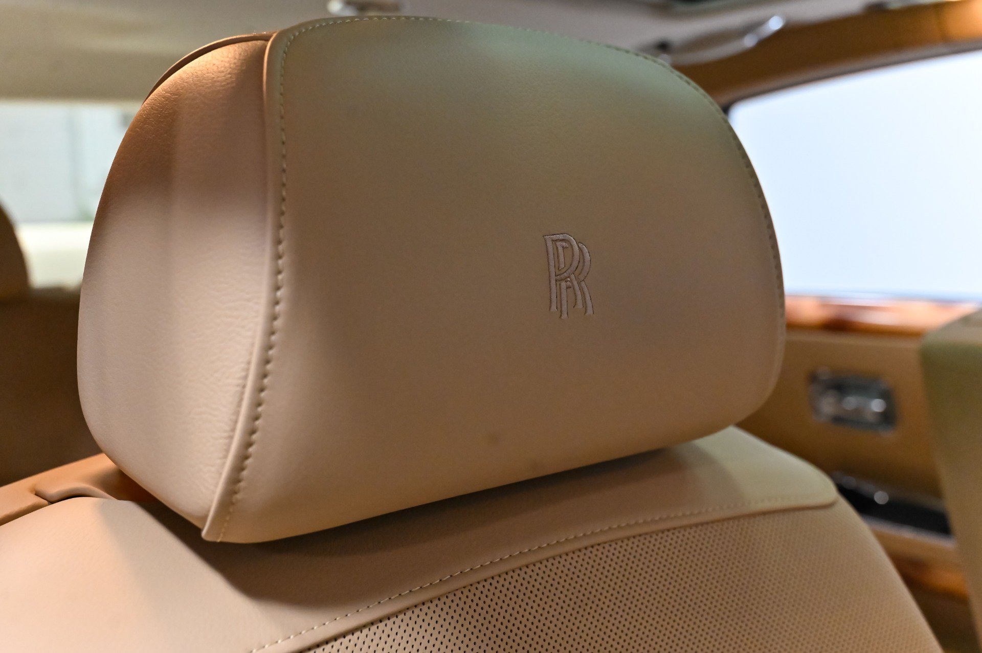 Used 2012 Rolls-Royce Ghost RWD image 50
