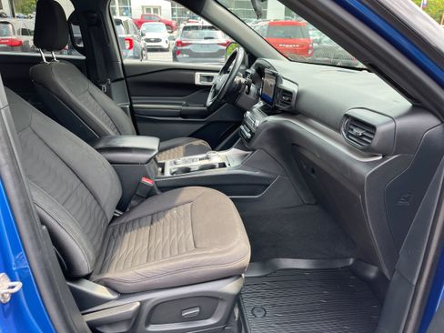 Certified 2020 Ford Explorer XLT w/ Comfort Package AWD/4WD image 6
