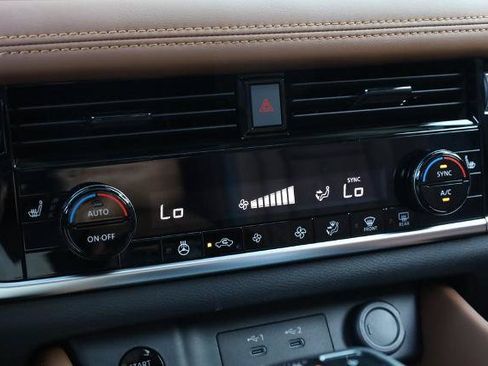 New 2026 Nissan Rogue Platinum AWD/4WD image 16