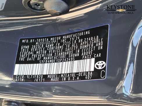 Used 2025 Toyota Corolla LE image 33