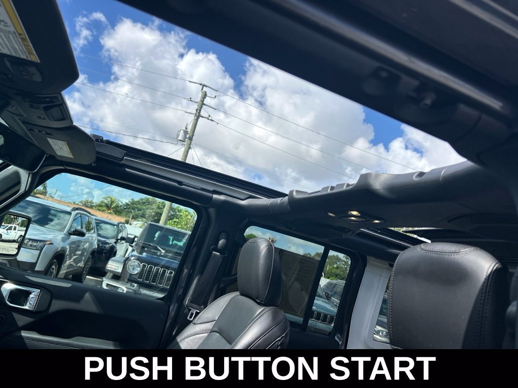 Used 2021 Jeep Wrangler Unlimited Sahara AWD/4WD image 11