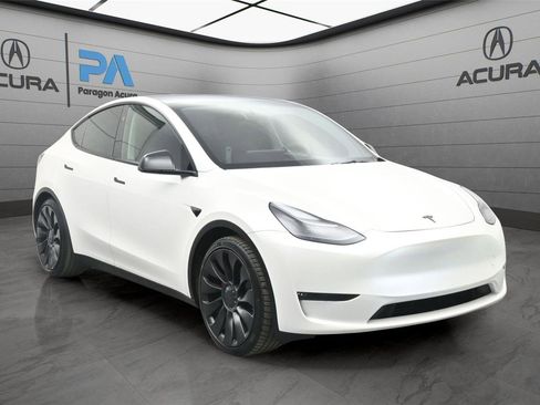 Used 2025 Tesla Model Y Performance image 25