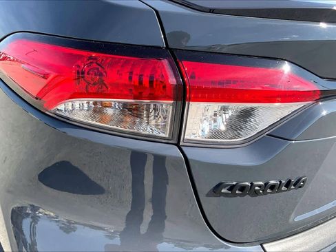 Used 2025 Toyota Corolla SE image 27
