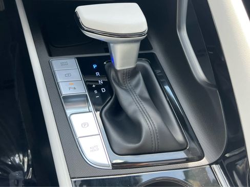 Certified 2024 Hyundai Elantra Limited FWD image 34