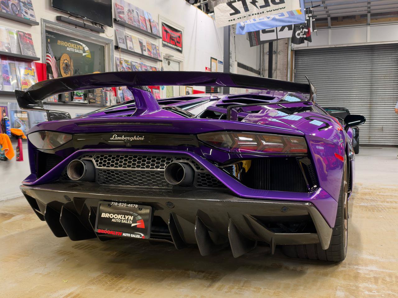 Used 2020 Lamborghini Aventador SVJ AWD/4WD image 6