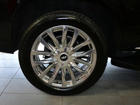 Used 2023 Cadillac Escalade Premium Luxury AWD/4WD image 45