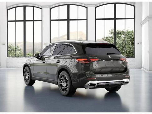 Used 2026 Mercedes-Benz GLC 300 4MATIC image 29