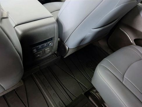 Certified 2021 Buick Enclave Essence w/ Sound and Sites Package image 25