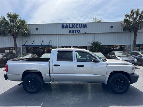 Used 2008 Dodge Dakota SXT image 1