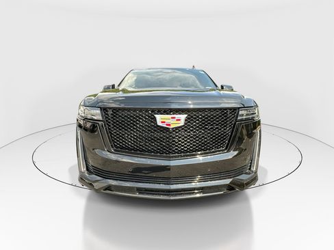 Used 2024 Cadillac Escalade ESV Sport Platinum AWD/4WD image 3