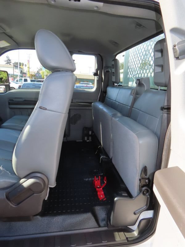 Used 2011 Ford F450 XL w/ Trailer Tow Pkg AWD/4WD image 30