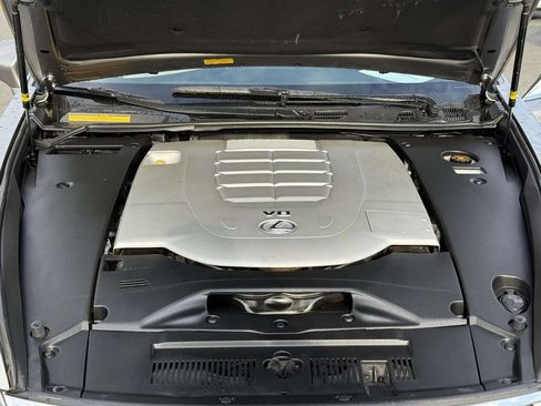 Used 2017 Lexus LS 460 AWD w/ Comfort Package image 27