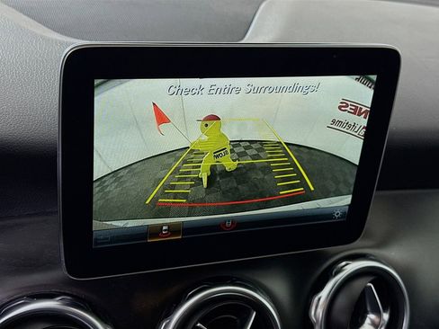 Used 2018 Mercedes-Benz GLA 250 4MATIC image 5