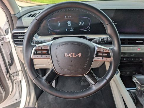 Used 2024 Kia Telluride S w/ S Sunroof Package FWD image 22