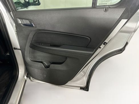 Used 2016 Chevrolet Equinox LTZ w/ Enhanced Convenience Package AWD/4WD image 28