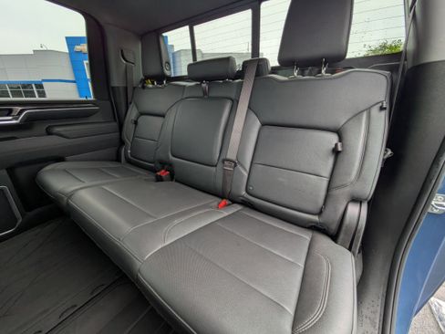 Used 2025 Chevrolet Silverado 2500 LTZ w/ LTZ Plus Package image 7