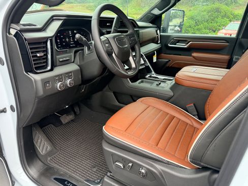 New 2026 GMC Sierra 2500 Denali Ultimate w/ Max Trailering Package image 12