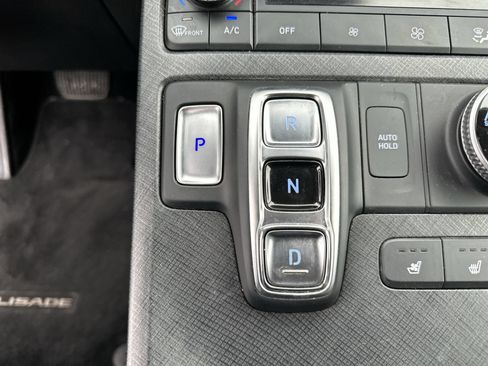 Used 2024 Hyundai Palisade Limited AWD/4WD image 16