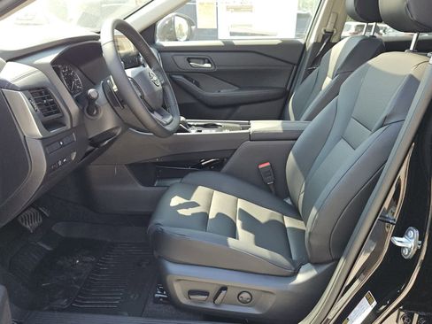 New 2026 Nissan Rogue SV FWD image 3