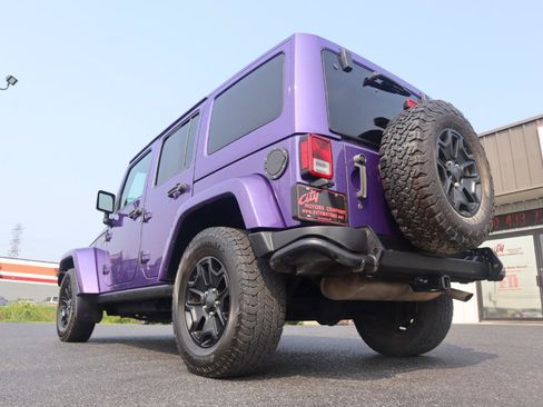 Used 2016 Jeep Wrangler Unlimited Sahara AWD/4WD image 19