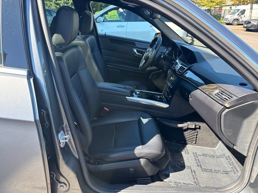 Used 2016 Mercedes-Benz E 350 4MATIC Wagon image 23