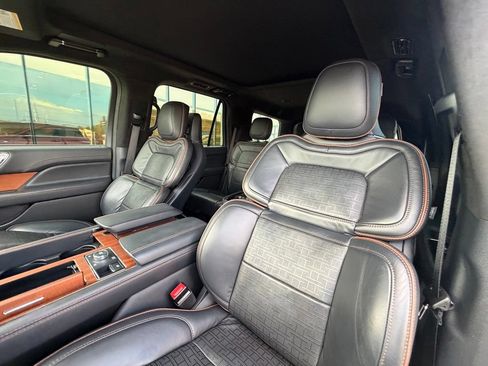 Used 2024 Lincoln Navigator Black Label AWD/4WD image 15