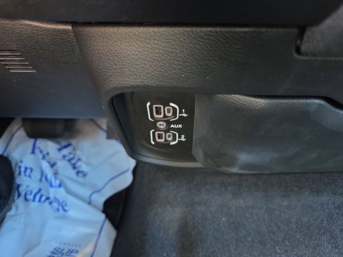 New 2026 RAM 1500 Express image 29