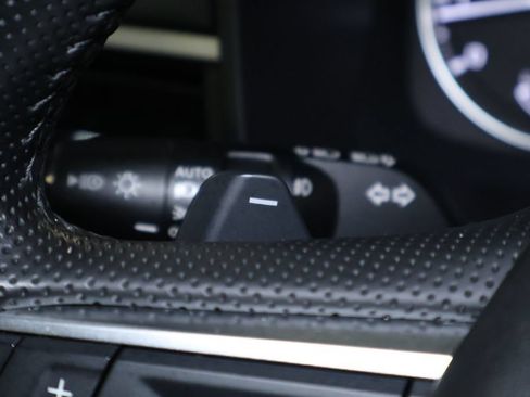 Used 2025 Mitsubishi Outlander SE AWD/4WD image 21