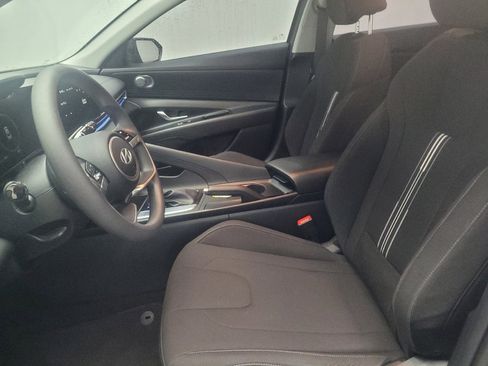 Used 2024 Hyundai Elantra SEL FWD image 17