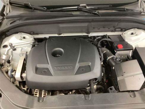 Used 2019 Volvo XC60 T5 Inscription w/ Protection Package FWD image 9