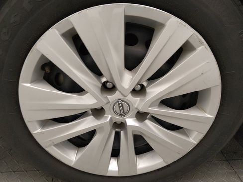 Used 2024 Nissan Sentra S FWD image 31