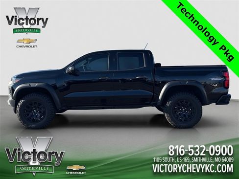 Used 2023 Chevrolet Colorado Trail Boss w/ Technology Package image 3