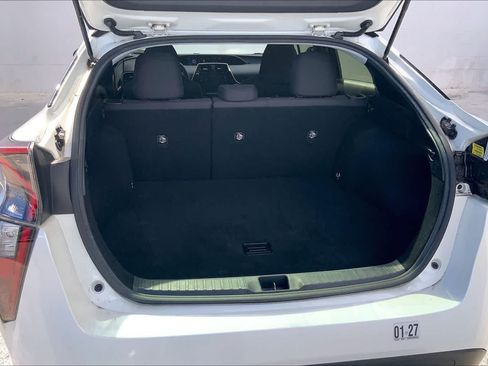 Used 2016 Toyota Prius Four FWD image 18
