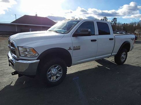 Used 2018 RAM 2500 Tradesman w/ Chrome Appearance Group image 4