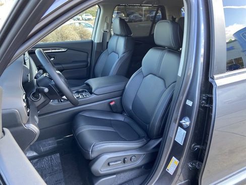 Used 2025 Honda Pilot EX-L image 22