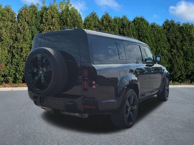 Used 2024 Land Rover Defender 130 X-Dynamic SE AWD/4WD image 4