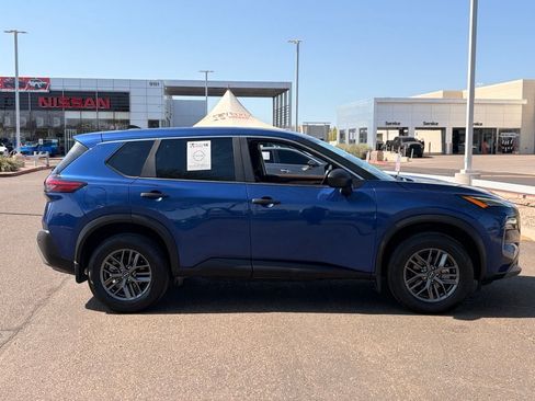 Used 2023 Nissan Rogue S FWD image 7