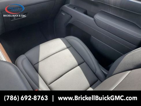 New 2025 GMC Sierra 1500 SLT w/ SLT Premium Plus Package image 15