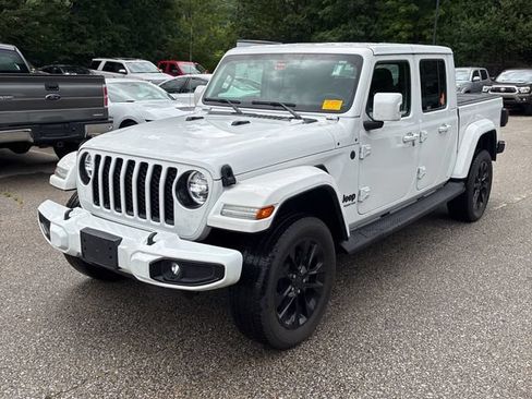 Used 2021 Jeep Gladiator Overland AWD/4WD image 3