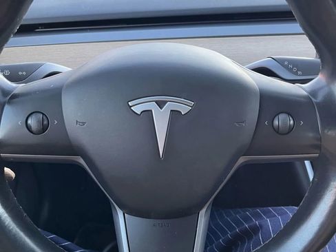 Used 2018 Tesla Model 3 Long Range image 13