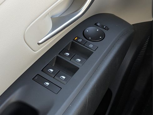Used 2025 Hyundai Tucson SEL FWD image 26