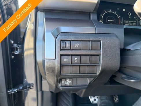 Used 2025 Toyota Tacoma TRD Sport image 12