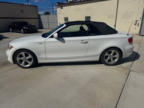 Used 2012 BMW 128i Convertible image 12